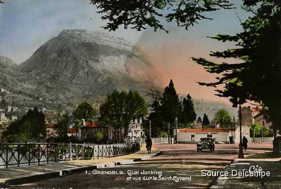 38 Grenoble Quai Jonking et vue sur le Saint Eynard.jpg
